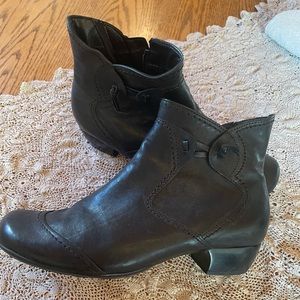 Gabor leather boots